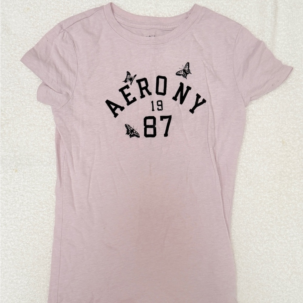 Aeropostale Graphic Tee in Light Pink